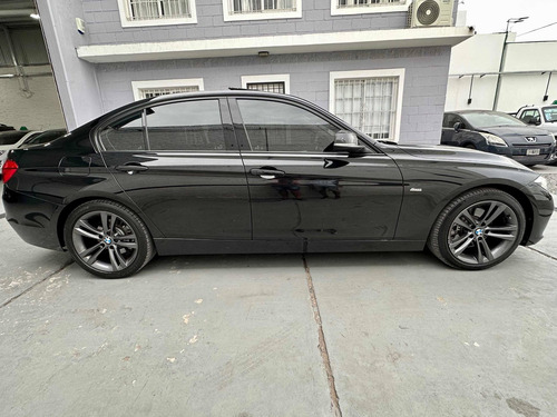 Imagen 7 de 25 de Bmw Serie 3 2016 3.0 330i Sedan Sport Line 252cv