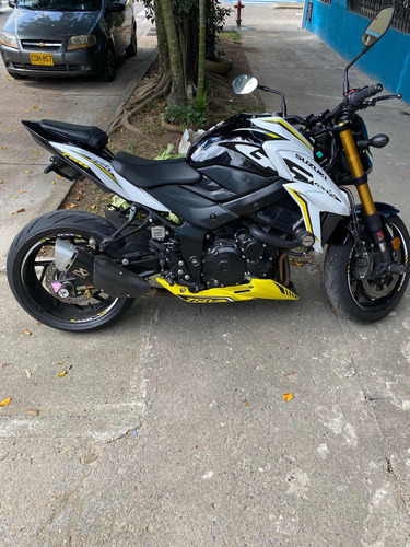 Suzuki Gsx-s750