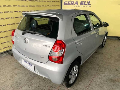 Imagem 5 de 7 de Etios X 1.3 16v Flex 14/15 Prata