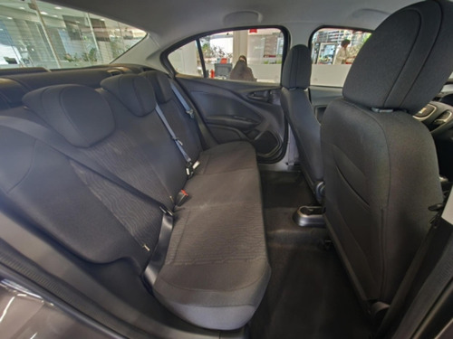 Fiat Cronos 1.0 Drive Flex 4p