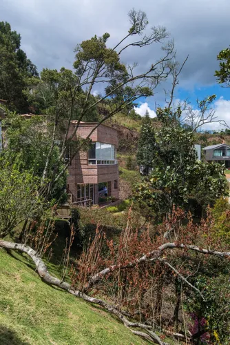 Casa En Venta En Loma Del Escobero. Cod V1148
