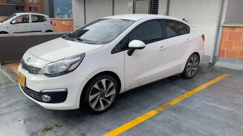 Kia Rio 1.4 4 p Automática