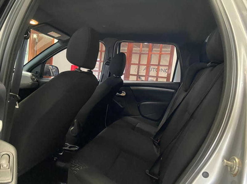 Imagem 10 de 12 de Renault Oroch 16 4x2