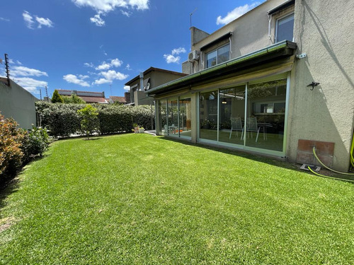 Casa A La Venta - Hurlingham- Complejo Las Fincas