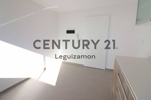 Imagen 22 de 25 de Departamento De 3 Ambientes Con Cocheras En Venta - Beccar