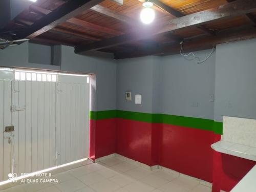 Imagen 4 de 8 de Se Arrienda Casa Especial Para Negocio Con Local