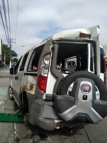 Imagem 3 de 10 de Sucata Fiat Doblo Adventure 1.8 16v E-torq Manual Ano 2012
