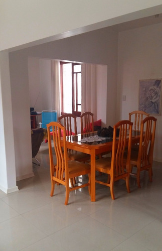 Imagem 11 de 15 de Casa Dois Pisos Com 3 Dormitórios - 4387