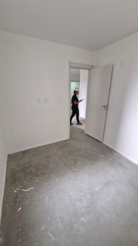 Apartamento Em Santos Com 2 Dormitórios, 1 Vaga De Garagem Para Carro, 1 Banheiro, Sala, Cozinha, Área De Serviço E Varanda