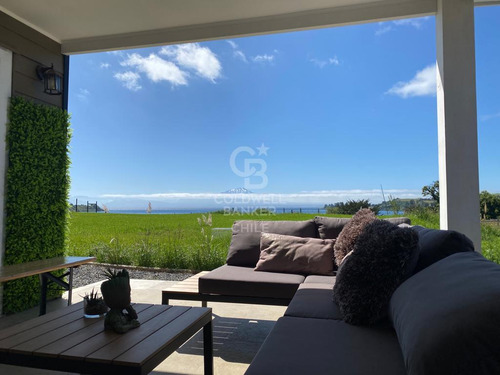Venta De Casa/frente Al Lago.