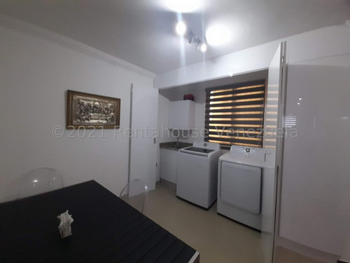Townhouse En Venta Ubicado En Lomas Del Este Valencia Carabobo 23-30338, Eloisa Mejia