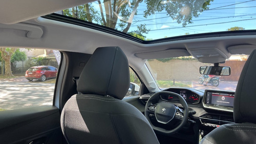 Imagen 24 de 25 de Peugeot 208 Active Pack Tiptronic 1.6 Stock