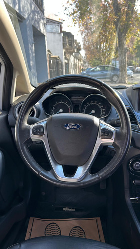 Ford Fiesta Kinetic 1.6 Titanium Powershift 120cv