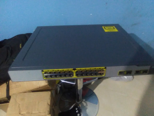 Switch Cisco Catalyst Express 500-24pc