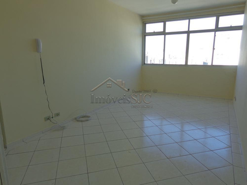 Imagem 1 de 10 de Apartamentos - Ref: L689