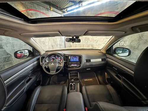 Mitsubishi Outlander OUTLANDER 3.0/ GT 3.0 V6 Aut.