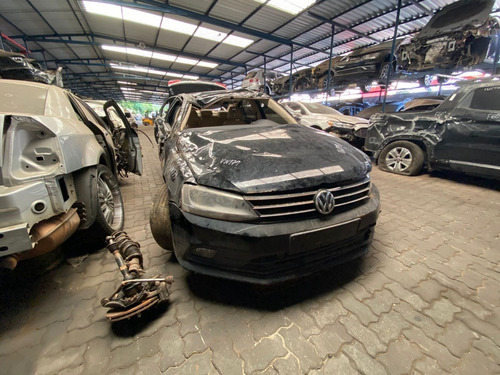 Imagem 4 de 5 de Sucata Volkswagen Jetta 2.0 2015/2016 Gasolina 211cvs
