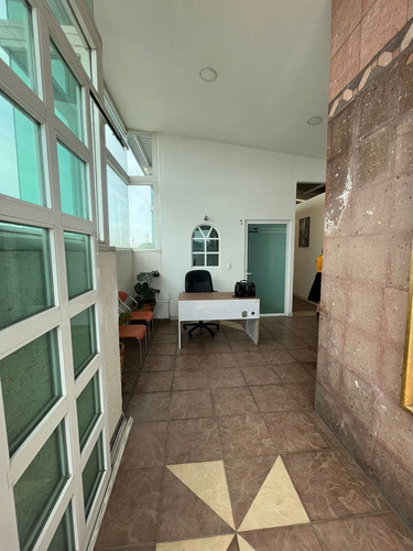 Rento Oficinas Desde 21 Mts. En Metepec, A Un Costado De Continental San Carlos.