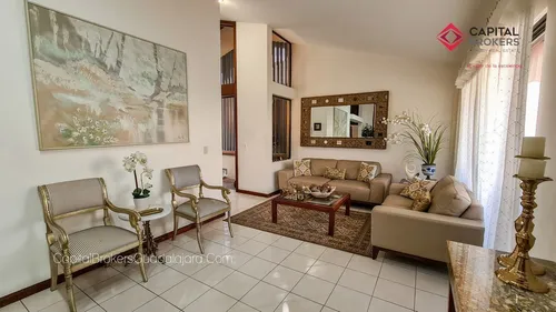 Casa En Venta En Providencia Espacios Amplios