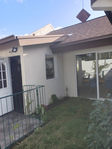 Venta Casa 3 Dormitorios, San Pedro De La Paz, Concepción