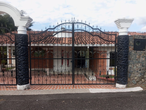 Casa Campestre En Arriendo En Pereira Combia. Cod 110688