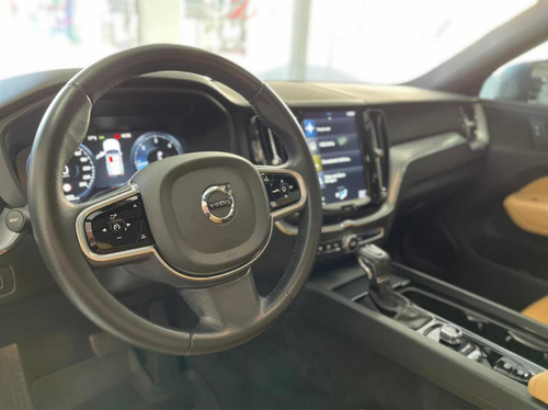Imagem 10 de 13 de Volvo Xc60 2019 2.0 D5 Momentum Drive-e 5p