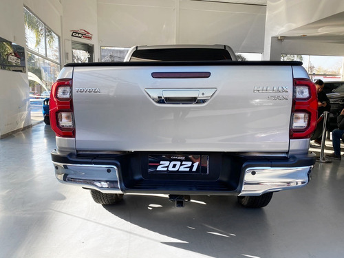 Imagen 5 de 17 de Toyota Hilux 2.8 Srx 204cv 4x4 At 2021 - Car Cash