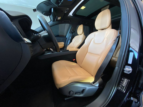 Imagem 9 de 15 de Volvo Xc60 2.0 D5 Diesel Momentum Awd Geartronic