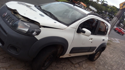 Imagem 2 de 7 de Sucata De Fiat Uno Way 1.4 - 2015 - Motor Câmbio Peças