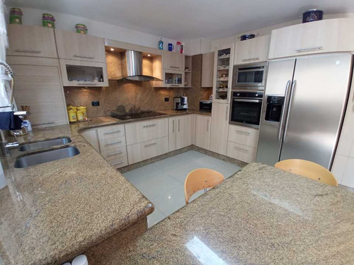 Imagen 7 de 26 de Venta Casa 200 M2 5h/4b/ 2p Alto Prado