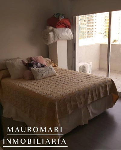 Imagen 3 de 16 de Departamento 2 Ambientes Con 2 Cocheras Y Balcón Terraza En Venta, Berazategui Centro.