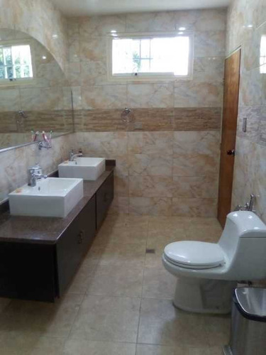 Imagen 16 de 21 de Quinta El Toro Las Delicias Maracay Aragua