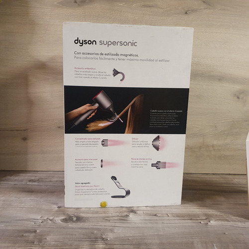 Dyson Supersonic Secadora Con Base Y Accesorios Original (Usado)