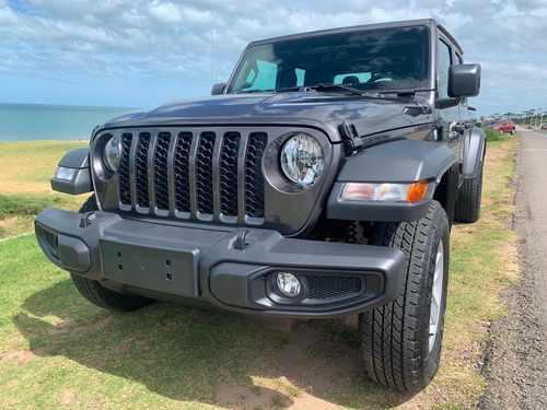 Jeep Gladiator Sport 4x4