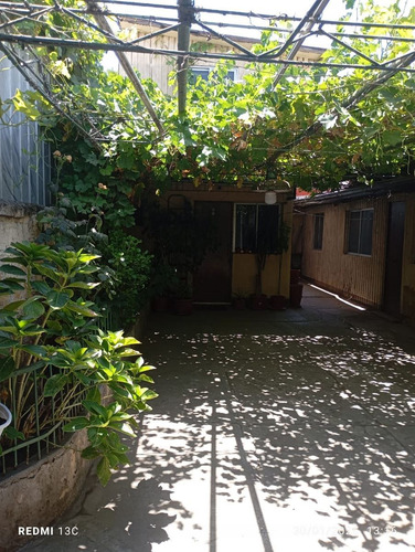 Casa Con Local Comercial En Venta De 4 Dorm. En Conchalí