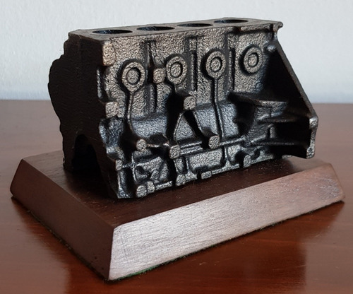 Imagen 3 de 8 de Oríginal Portalápices De Hierro Con Forma De Motor