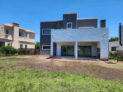 Casa 5 Ambientes En Venta Barrio San Pablo Pilar