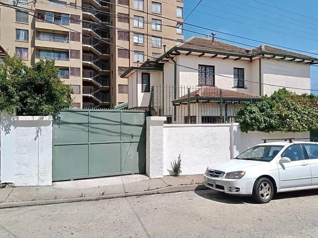 Imagen 2 de 30 de Tradicional Casa Remodelada En Agua Santa, 6d 4b, 249/368m2