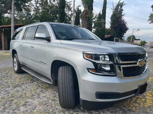 Imagen 3 de 11 de Chevrolet Suburban 5.3 Lt V8 Piel 2da Cubo At 2015