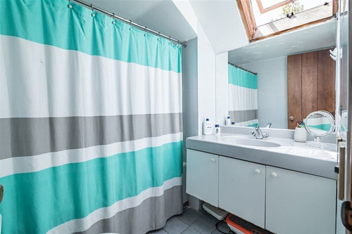 Imagen 16 de 24 de Casa De 5 Dorm + Servicios. Colegios Everest Y Santiago