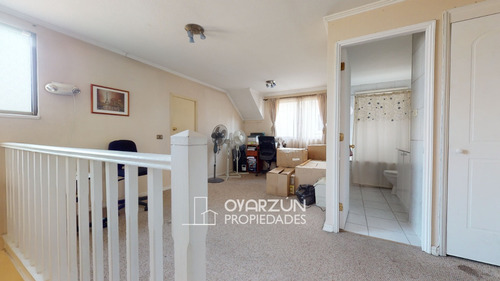 Casa Con 4 Dormitorios, 3 Baños, Sala 2 Estac.