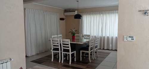 Alquilo Chalet Pax 6, Pinamar.