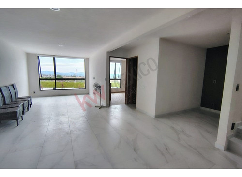 Renta Departamento De Dos Pisos En Segundo Nivel Con Roof Garden Y Vista Panorámica
