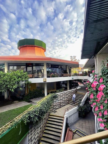 Local Comercial En Arriendo En Los Cobres Vitacura