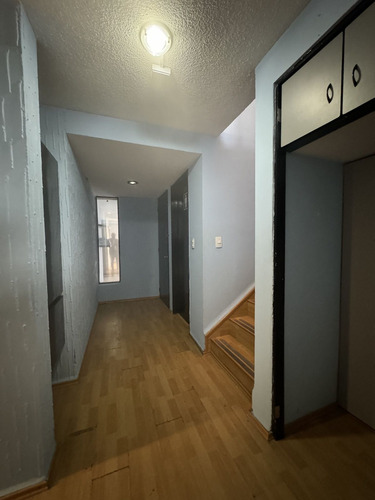 Casa Estilo Modernista, En Venta Ubicada En Tlalnepantla Cod. Zv1392