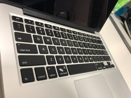 Macbook Pro 13 Retina I5 128gb Ssd 8gb Ram 2015 + Brindes