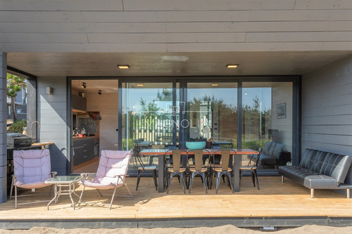 Casa En Venta De 3 Dorm. En Pichilemu