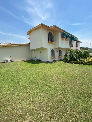 En Venta Casa Ubicada En Guataparo Country Club