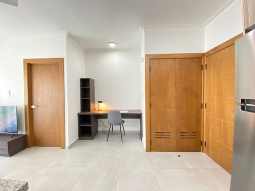 Apartamento En Alquiler En El Vergel, Santo Domingo, Distrito Nacional
