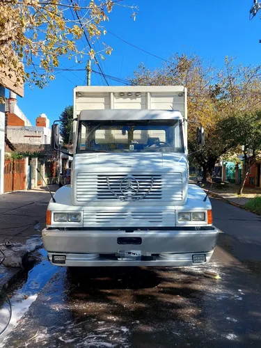 Mercedes Benz 1218